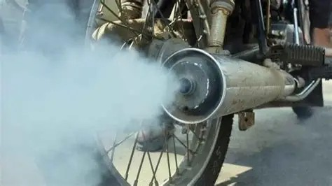 Tìm Thợ Sửa Xe Quận 9: Khí Xả Có Màu Lạ (Đen, Trắng, Xanh) và Các Lỗi Liên Quan
