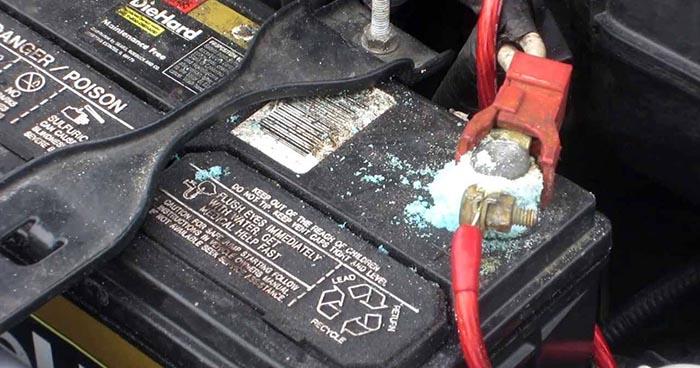 Dấu Hiệu Bình Ắc Quy Xe Máy Yếu: Sửa Xe Quận 3 Uy Tín, Giá Rẻ Tại Thosuaxe